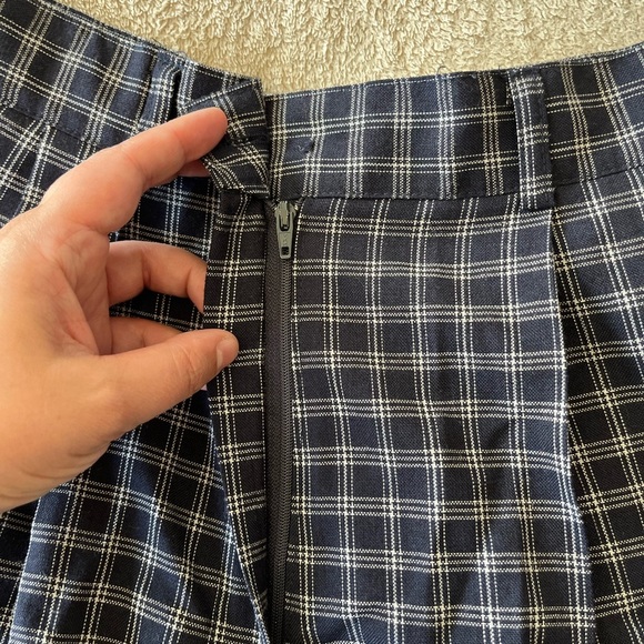 Vintage Jeremy Scott for Braemar Petites Plaid Pleated Shorts - Picture 7 of 12